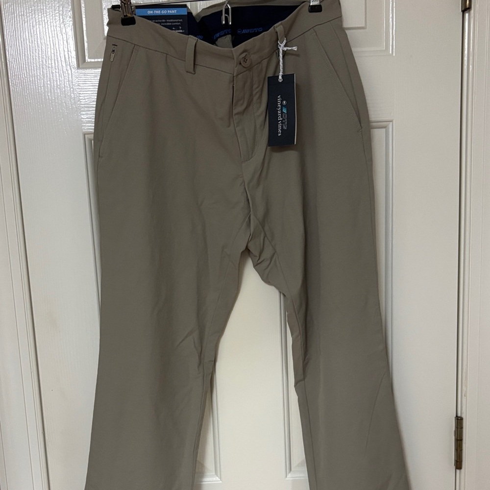 Vineyard Vines Men's Tan Chinos